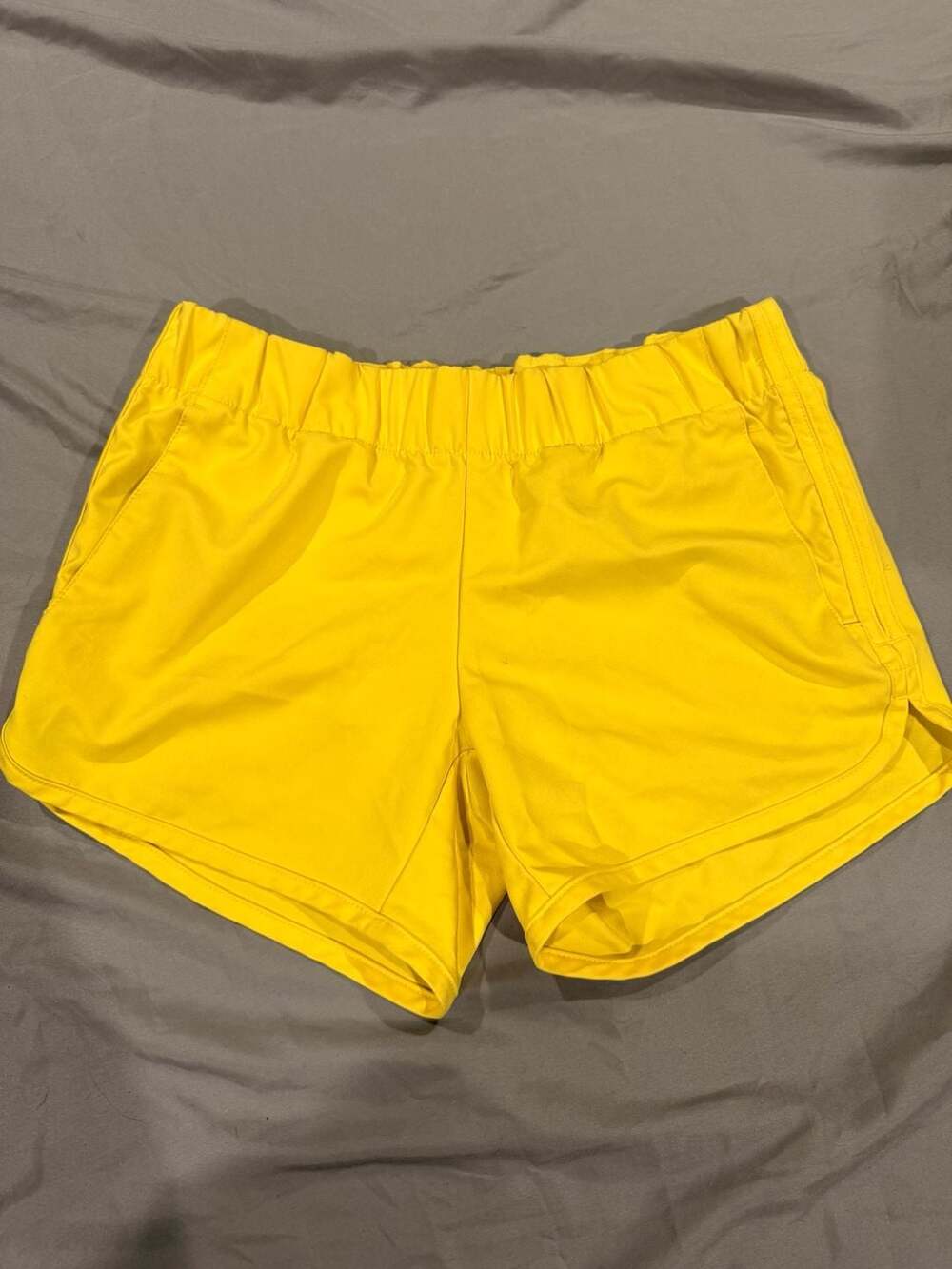 Columbia Athletic Shorts Size XS Yellow